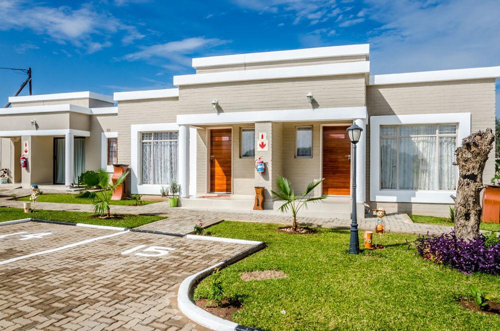 Hill View Inn Serowe Exterior photo