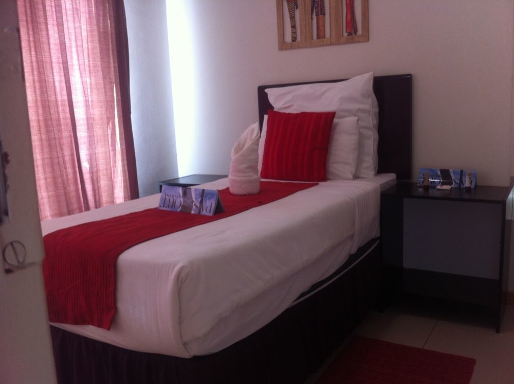 Hill View Inn Serowe Exterior photo